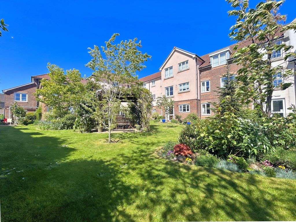 Property photo 1 of 19