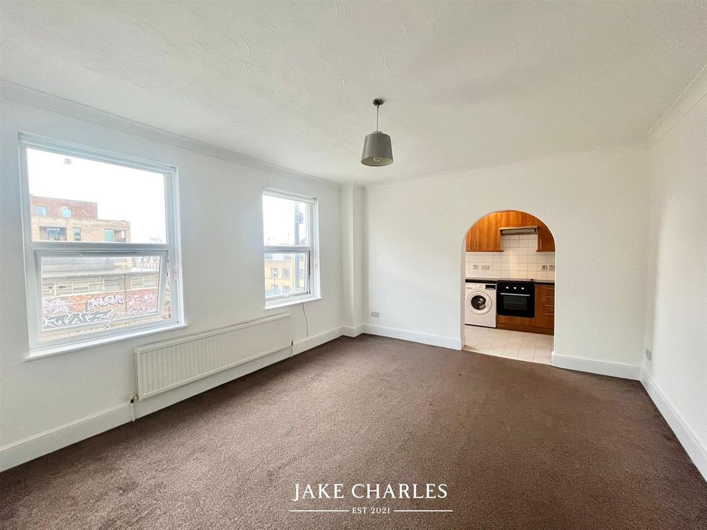 Property photo 1 of 16 16695320-A705-4661-90B8-cd8dc702Edbd.Jpg