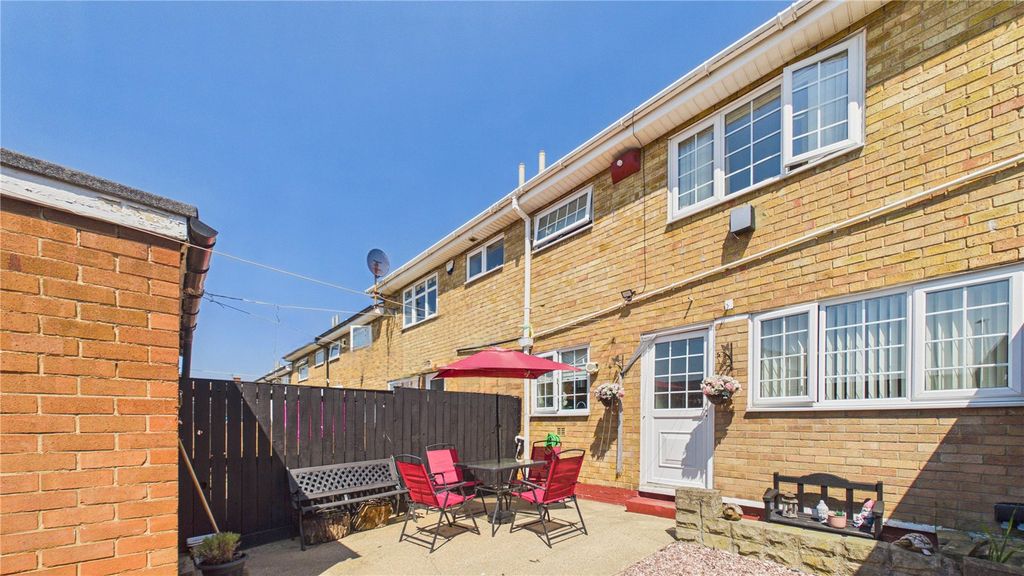 Property photo 2 of 12 Picture No. 14