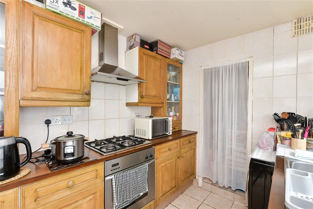 Property photo 3 of 16 Kitchen