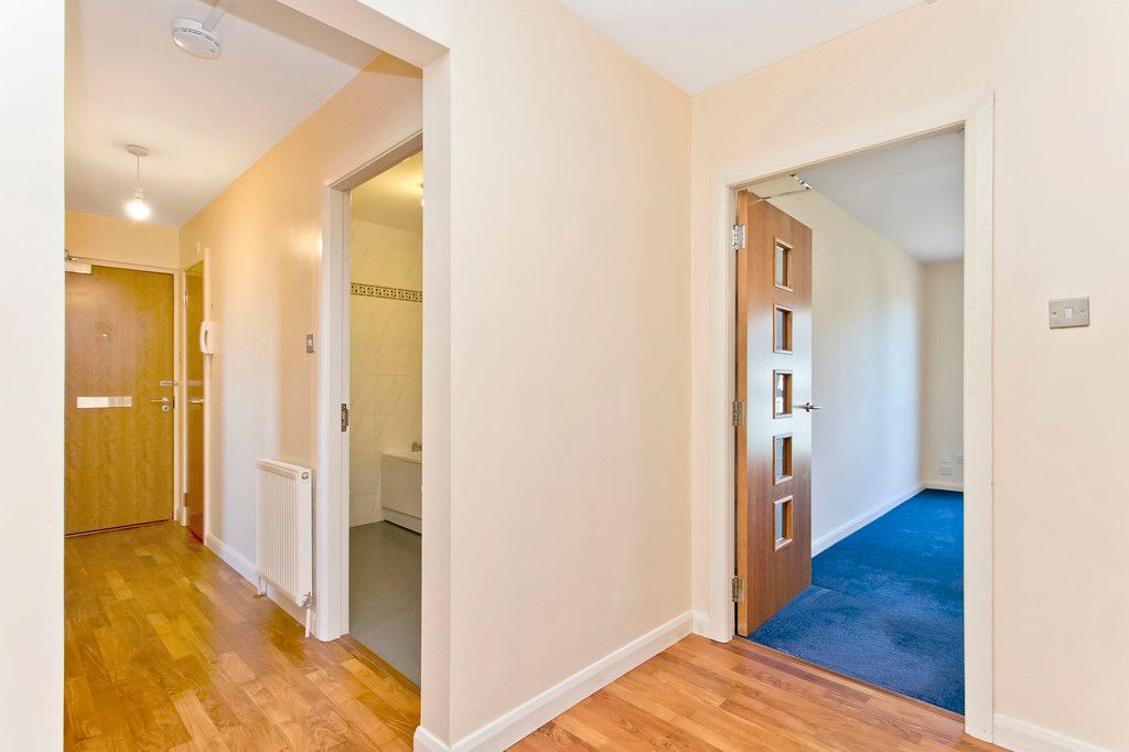 Property photo 2 of 8 Hall