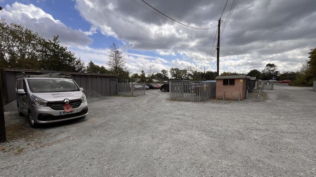 Property photo 3 of 9 Photo 3