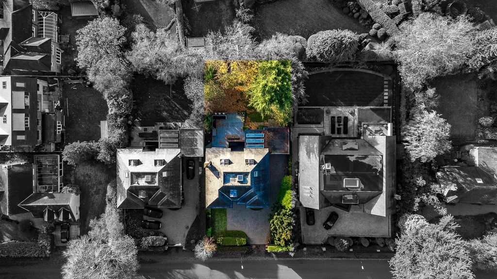 Property photo 2 of 48