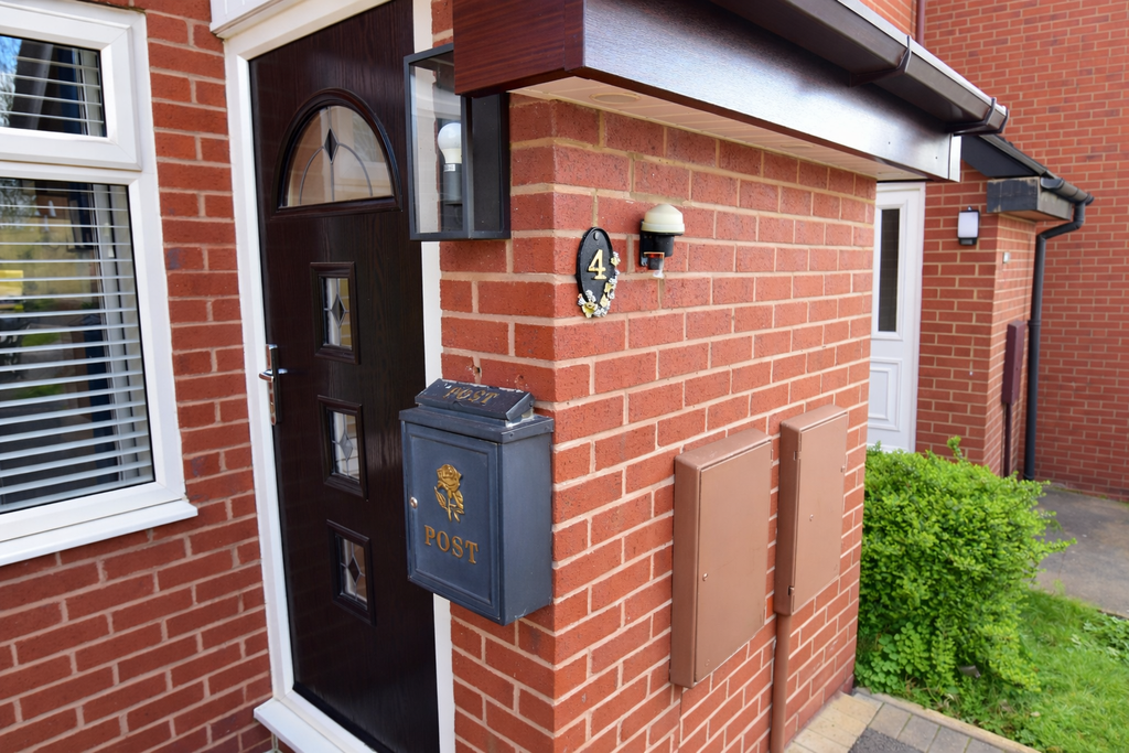 Property photo 2 of 20