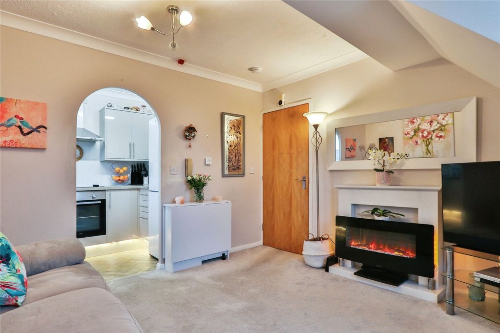 Property photo 3 of 16 Reception Room