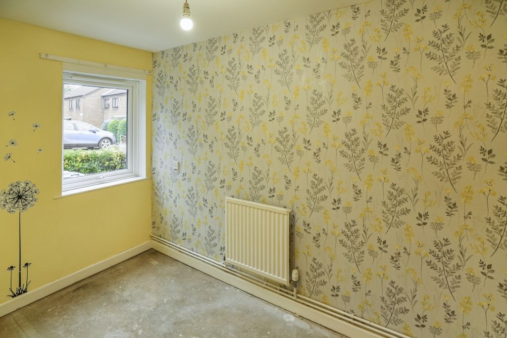 Property photo 2 of 13 41 Glenroyd Avenue, Odsal, Bradford, West Yorkshire, Bd6 1Ex