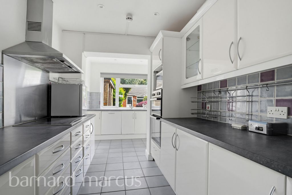 Property photo 1 of 8 Image