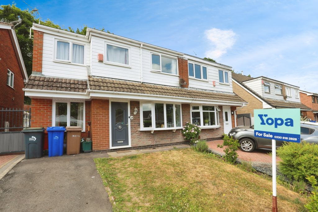 Property photo 2 of 18 Front