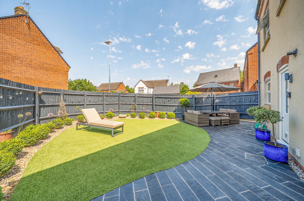 Property photo 2 of 26 1465546-1-6A158E8...