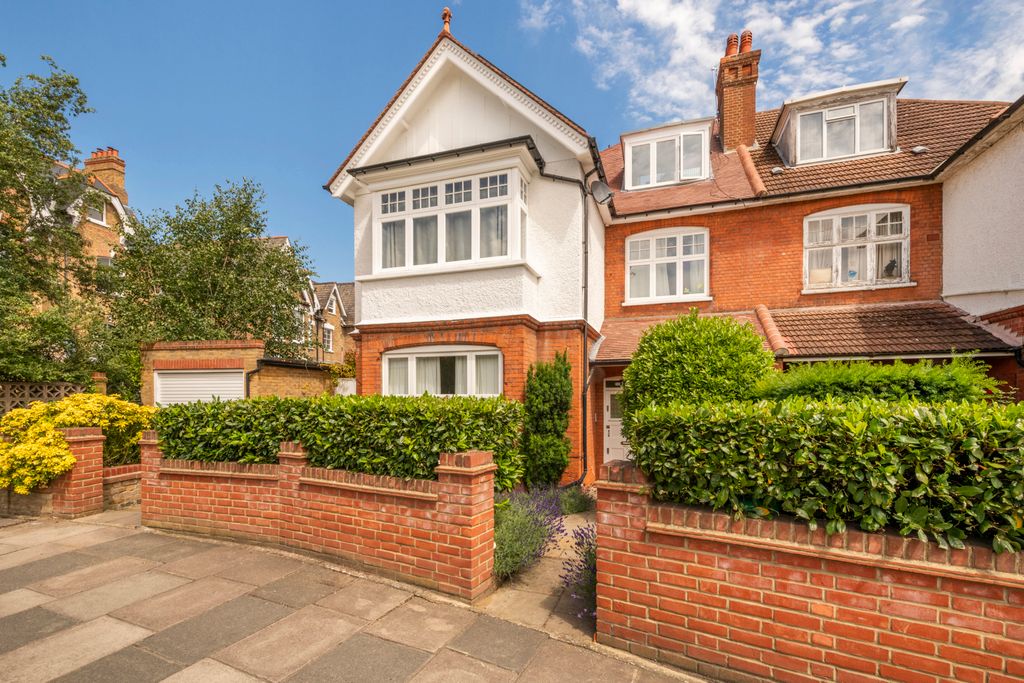 Property photo 1 of 8