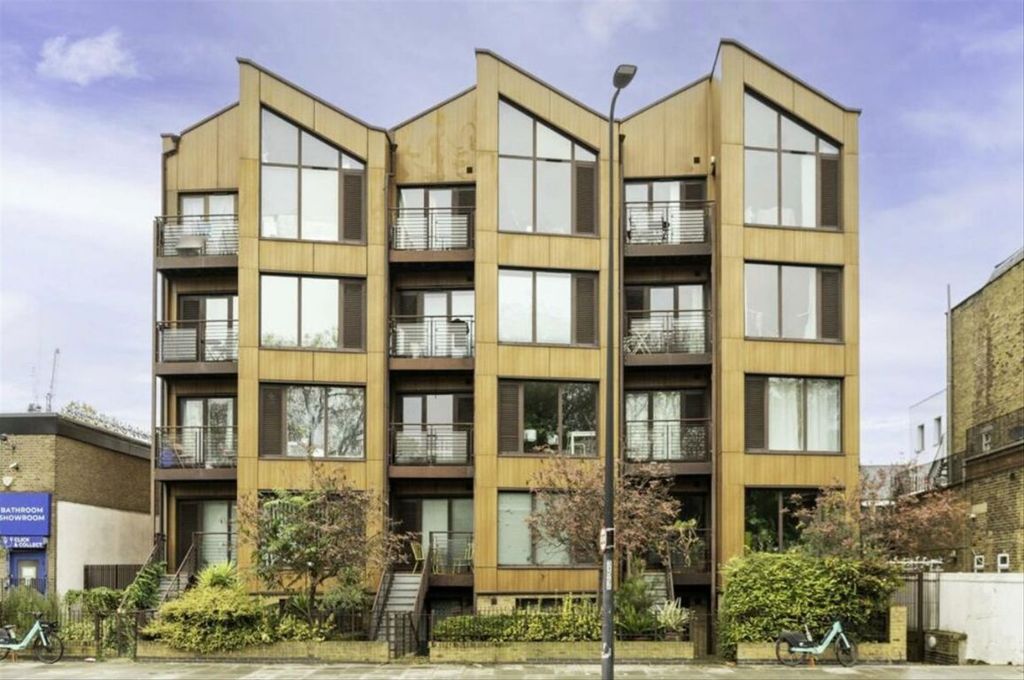 Property photo 1 of 10