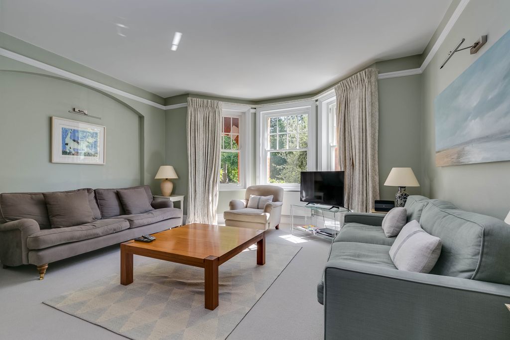 Property photo 1 of 25 Photo 01