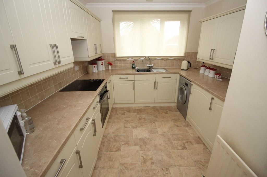 Property photo 3 of 9 Img_2000.Jpg