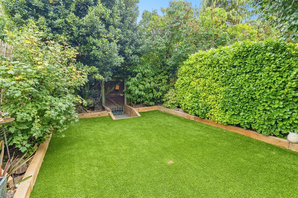 Property photo 2 of 17