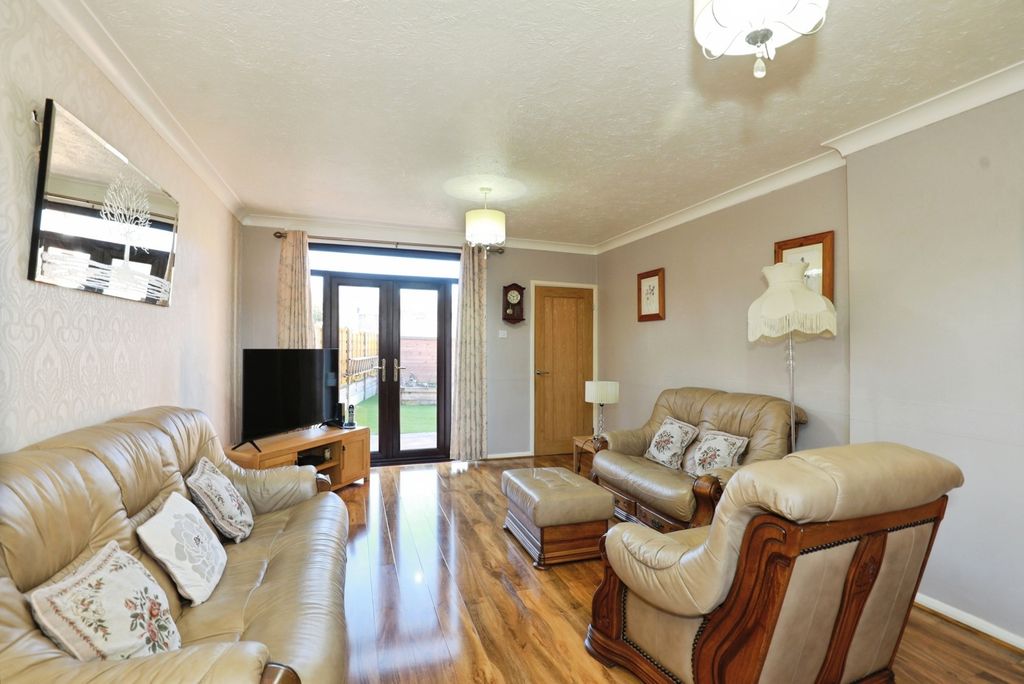 Property photo 2 of 15 Photo