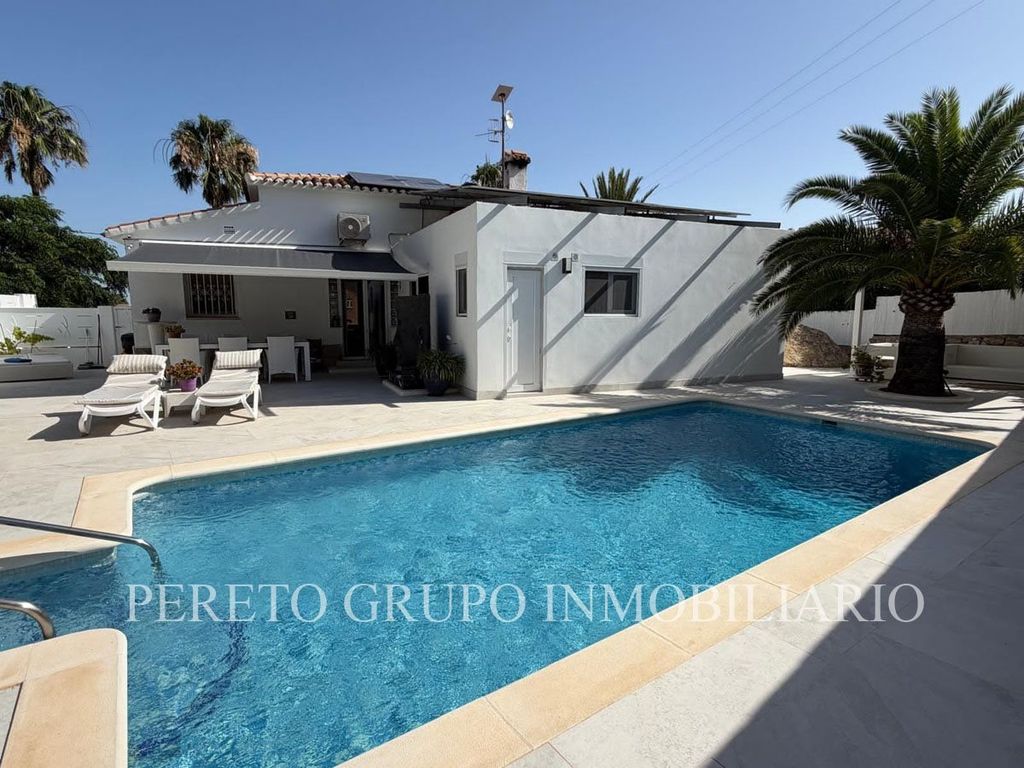 Property photo 1 of 27 Beautiful Recently Renovated Single-Story Chalet With Stunning Sea Views In A Quiet Residential Area, With Easy And Quick Access To All Services