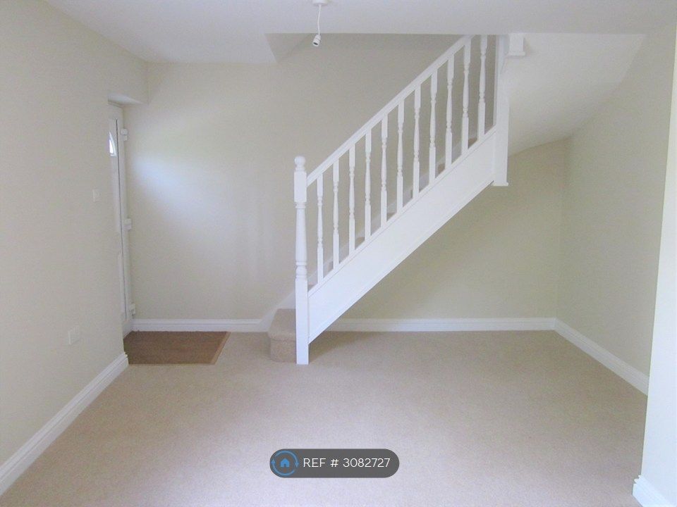 Property photo 3 of 13 Living Room