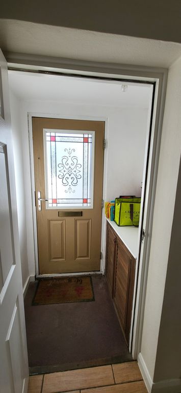 Property photo 2 of 28