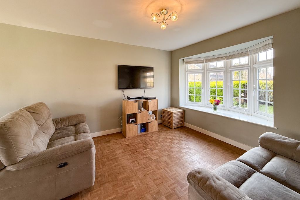 Property photo 2 of 15 3631187