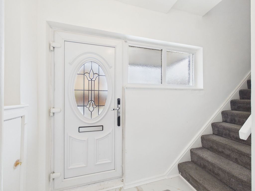 Property photo 2 of 30