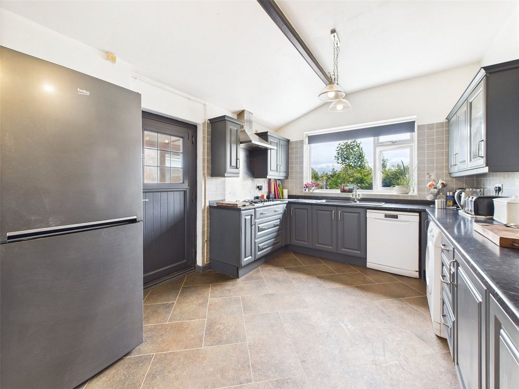 Property photo 2 of 25 Picture No. 57