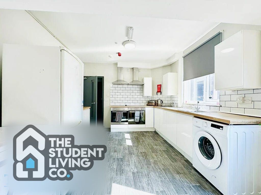 Property photo 2 of 27