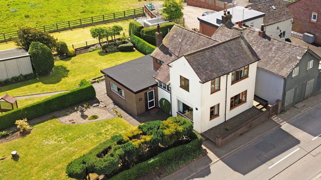Property photo 2 of 37