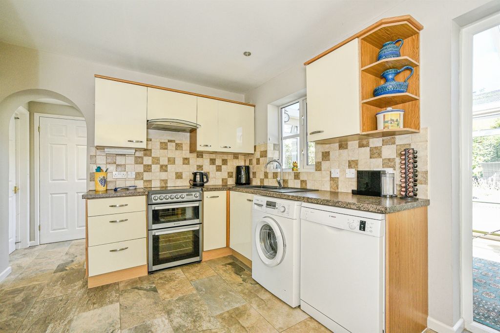 Property photo 3 of 16