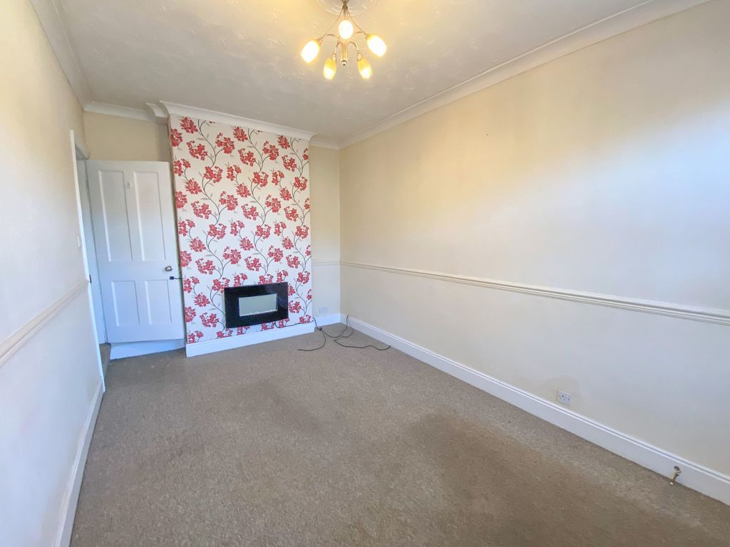 Property photo 3 of 7 Photo 11