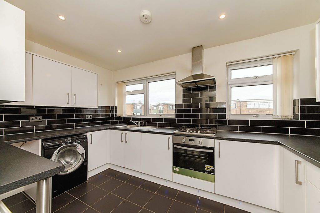 Property photo 1 of 12 Kitchen