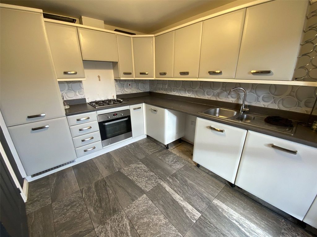 Property photo 2 of 16 Picture No. 10