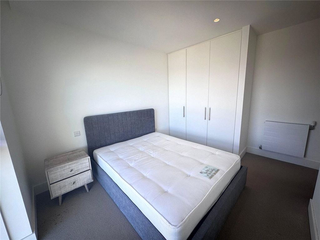 Property photo 2 of 16 Picture No. 34