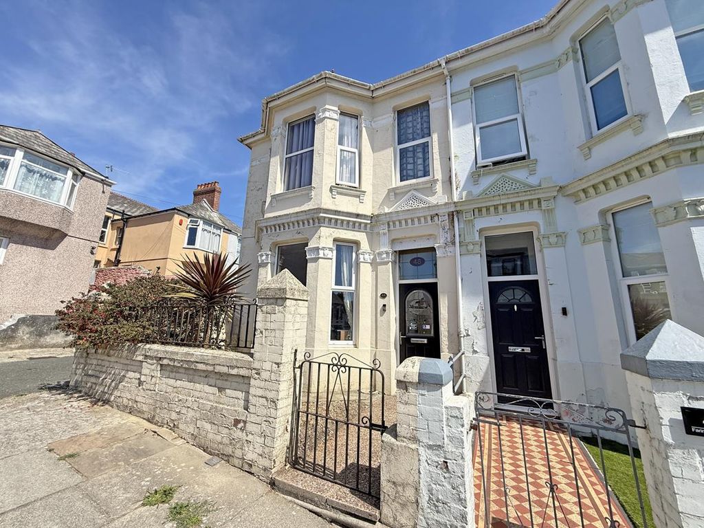 Property photo 1 of 19 Faringdon Road 48 - Front.Jpg
