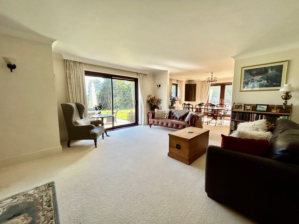 Property photo 2 of 21