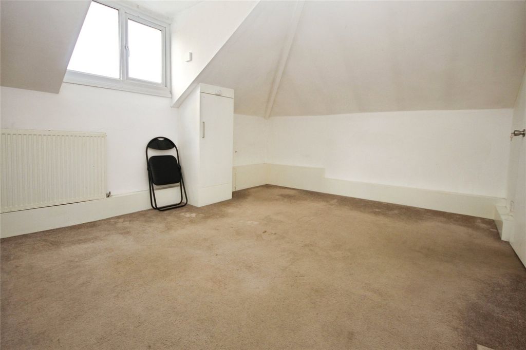 Property photo 3 of 9 Reception