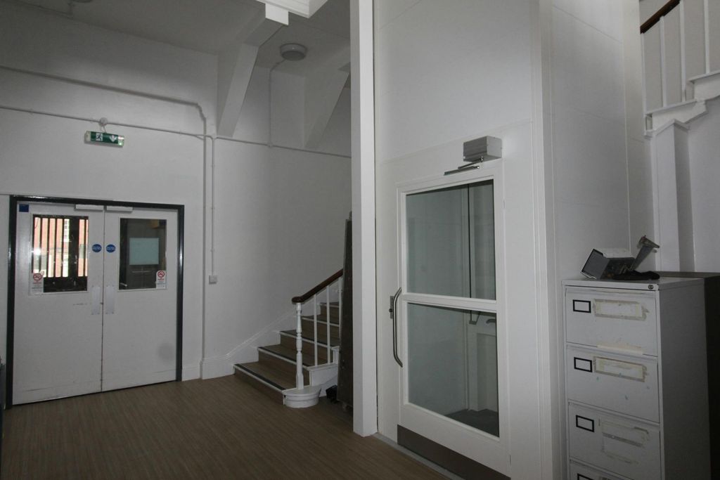 Property photo 2 of 13 Img_5812.Jpg