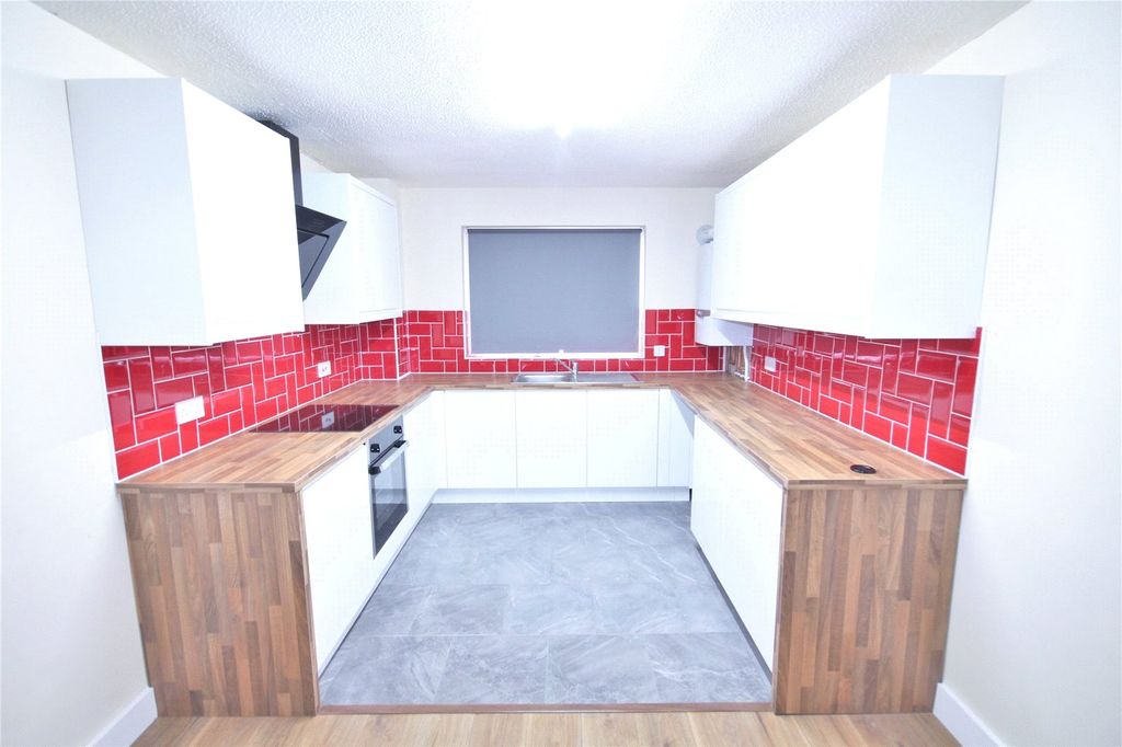 Property photo 3 of 6 Picture No. 06