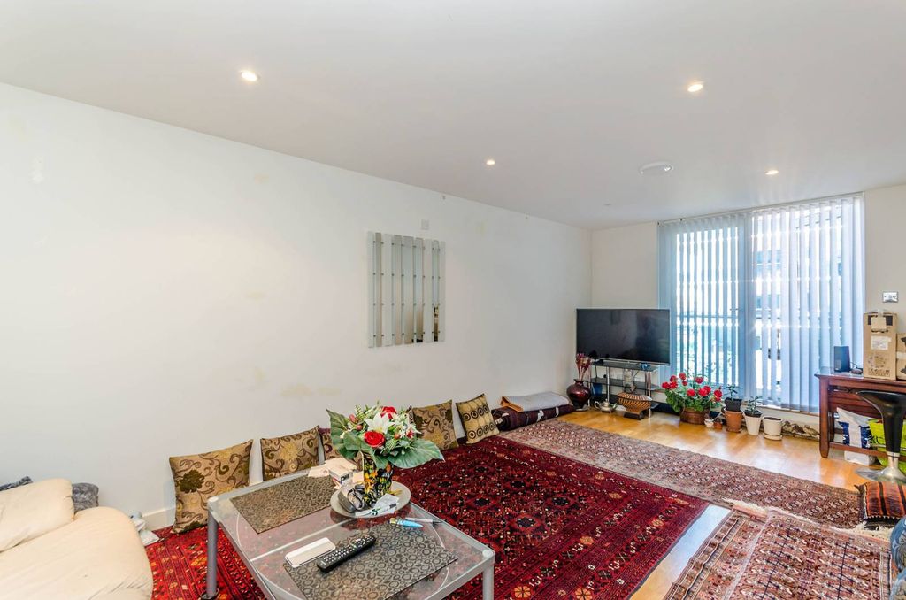 Property photo 3 of 3