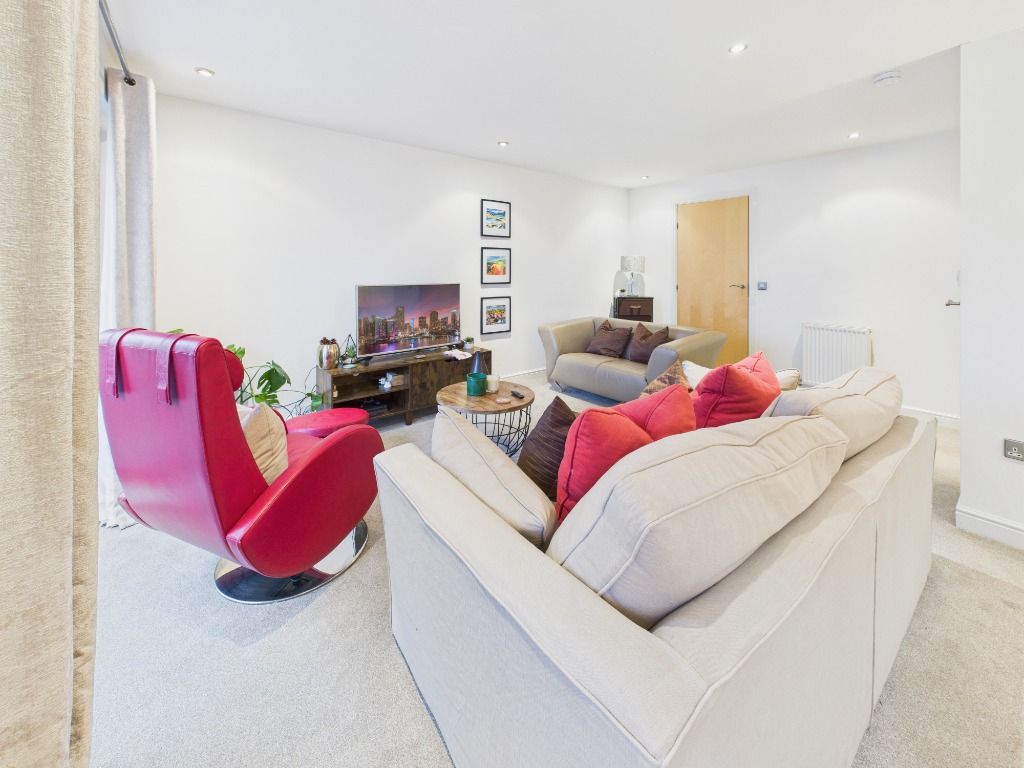 Property photo 3 of 16