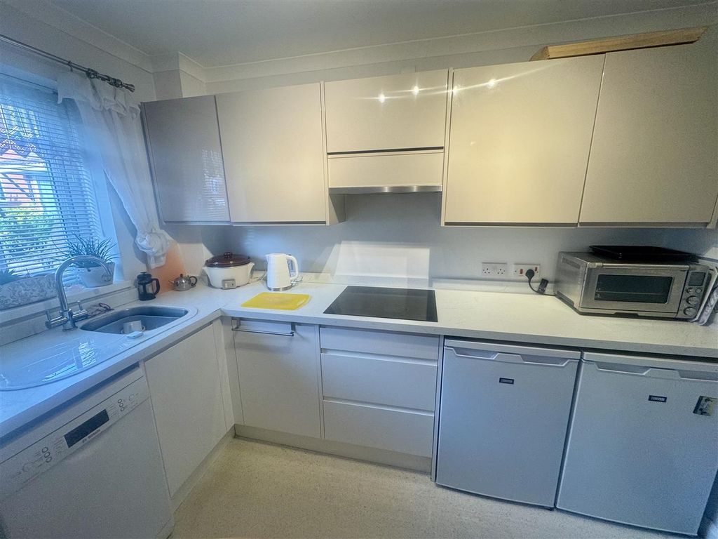 Property photo 3 of 8 Img_1369.Jpg