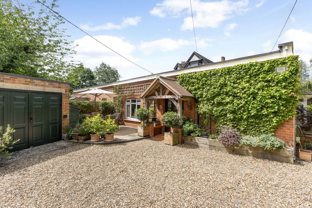 Property photo 1 of 21