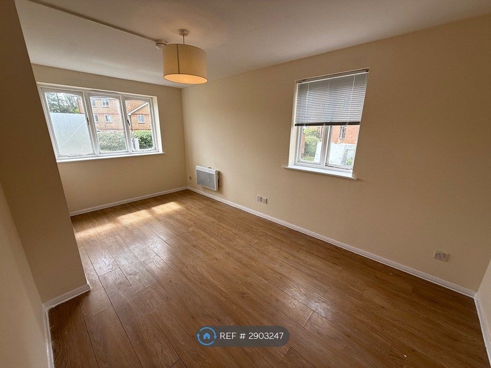 Property photo 2 of 9 Living Room