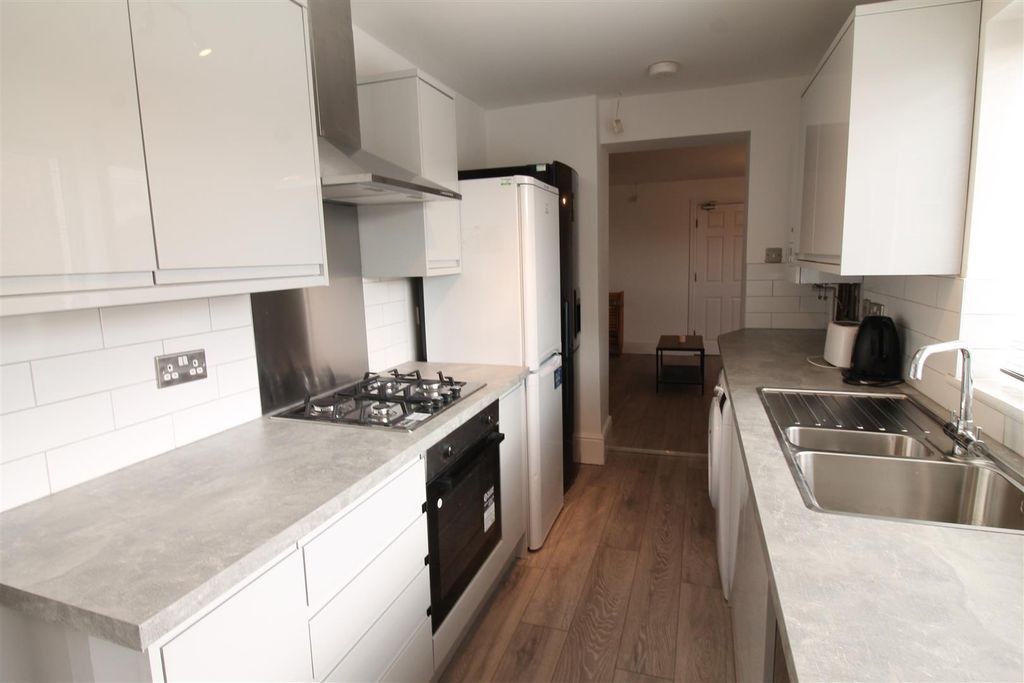 Property photo 3 of 8 Img_2396.Jpg