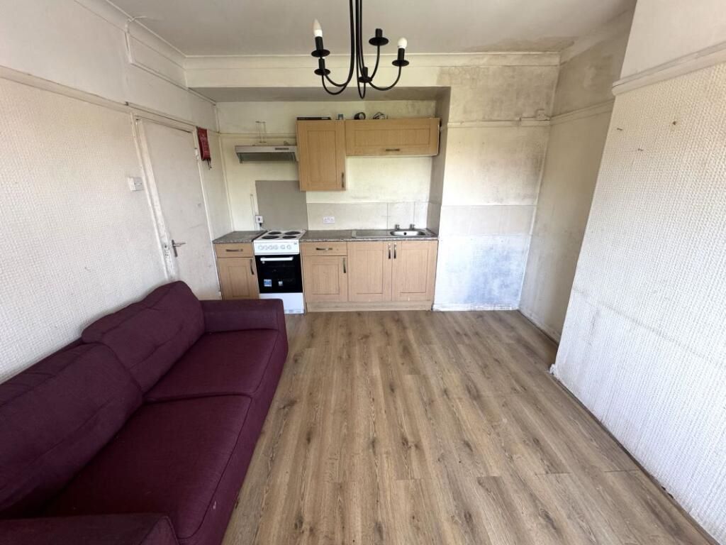 Property photo 2 of 3