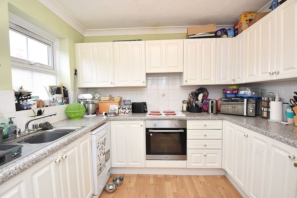 Property photo 3 of 8 Picture No. 02