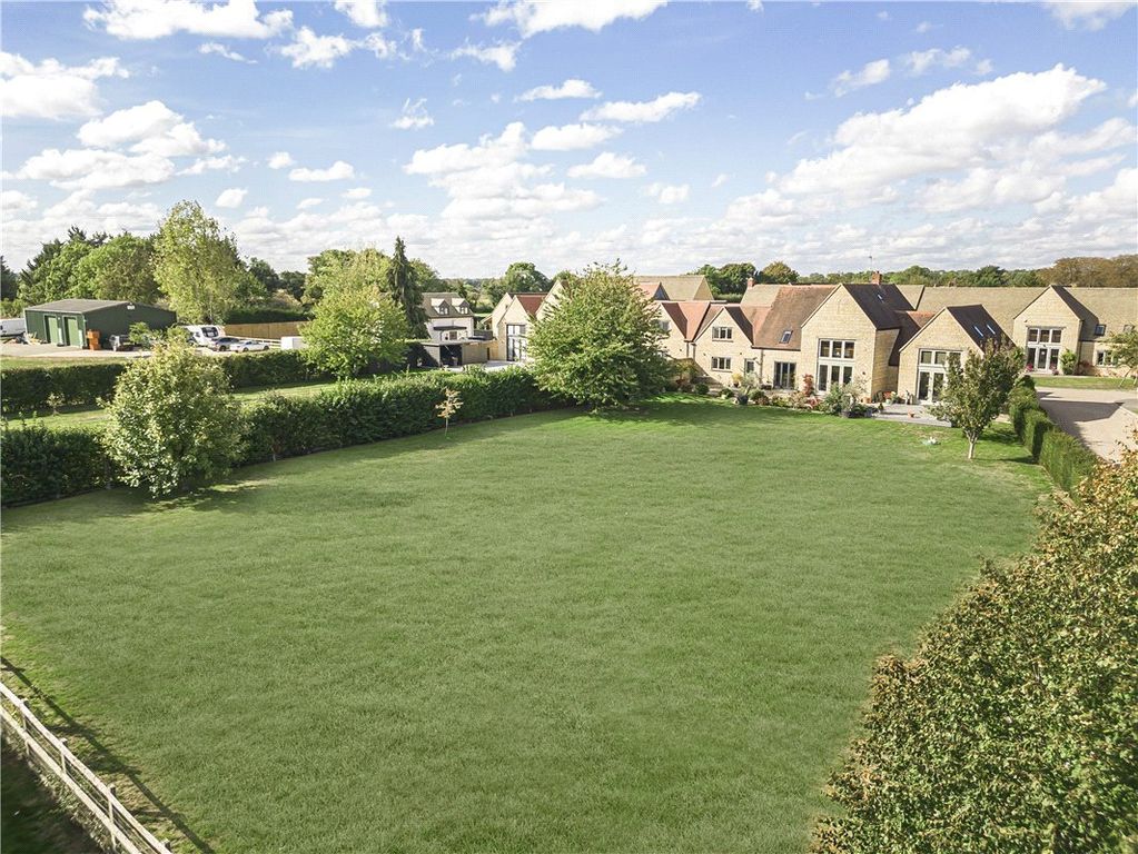 Property photo 1 of 32 Picture 1