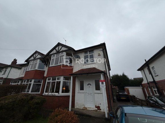 Property photo 2 of 19 9595227.Jpg