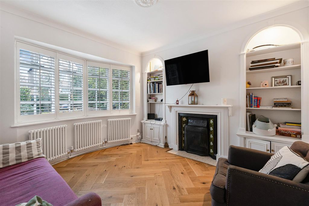 Property photo 2 of 16