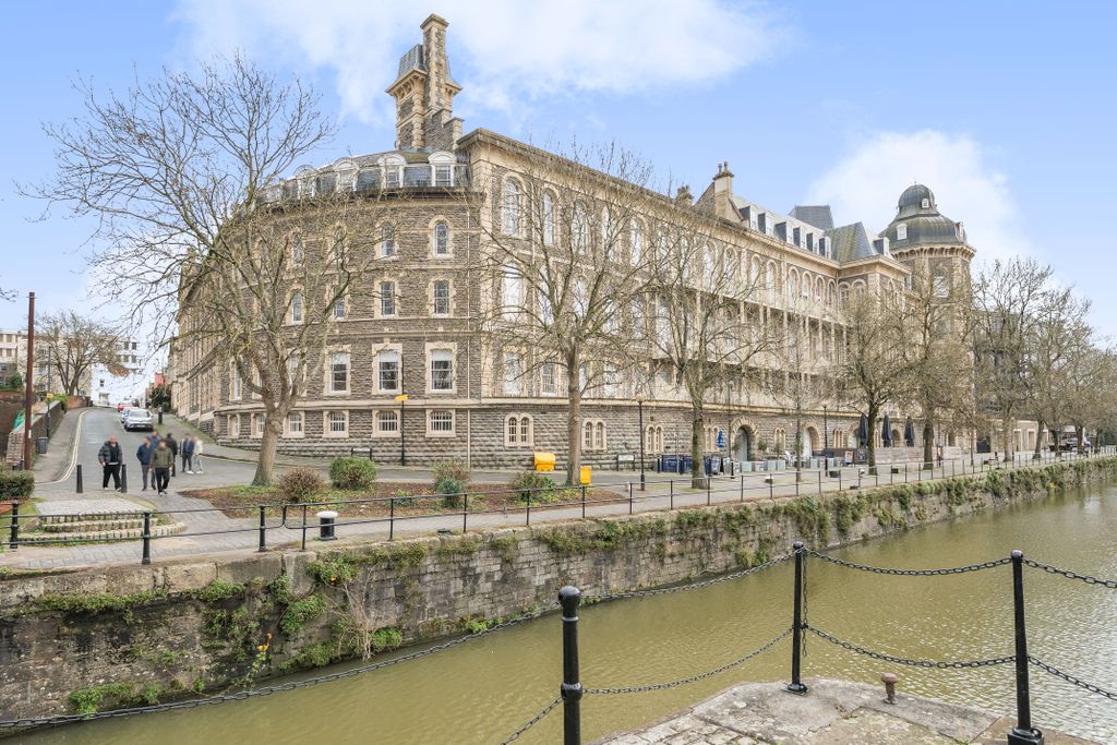 Property photo 3 of 15 The General