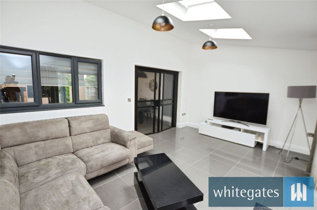 Property photo 3 of 28 Picture No. 22